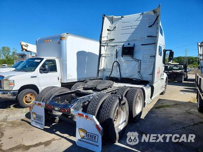 Trzecie zdjęcie samochodu z tyłu: 2021 VOLVO VNL SEMI TRUCK VIN:4V4NC9EH8MN279713 - miniatura