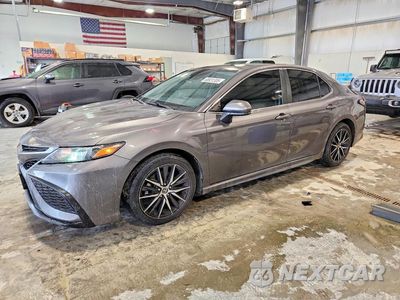 2021 TOYOTA CAMRY SE 4T1G11AK3MU566262 - główne zdjęcie licytacji z USA - miniatura