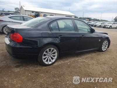Trzecie zdjęcie samochodu z tyłu: 2011 BMW 328 XI VIN:WBAPK7G58BNN86016 - miniatura