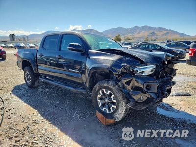 Czwarte zdjęcie samochodu z boku: 2017 TOYOTA TACOMA TRD SPORT VIN:3TMCZ5AN6HM054549 - miniatura
