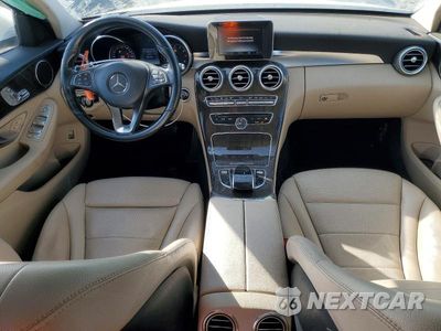 Zdjęcie 8 z 12 samochodu: 2016 MERCEDES-BENZ C 300 4MATIC VIN:55SWF4KB2GU147560 - miniatura