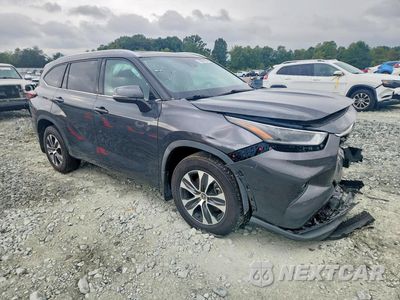 Czwarte zdjęcie samochodu z boku: 2021 TOYOTA HIGHLANDER XLE VIN:5TDGZRBH9MS063676 - miniatura