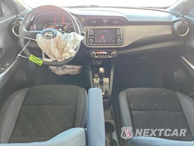 Zdjęcie 8 z 14 samochodu: 2019 NISSAN KICKS SV VIN:3N1CP5CUXKL543420 - miniatura
