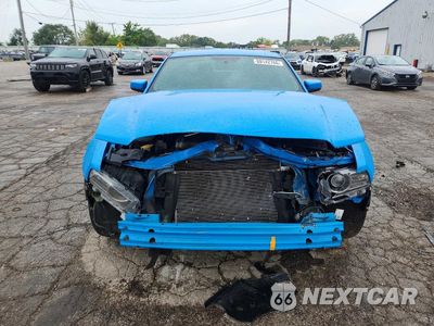 Piąte zdjęcie samochodu w środku: 2014 FORD MUSTANG VIN:1ZVBP8AM8E5202029 - miniatura