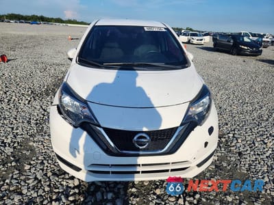 Piąte zdjęcie samochodu w środku: 2019 NISSAN VERSA NOTE S VIN:3N1CE2CP0KL357979 - miniatura