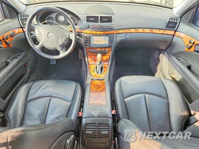 Zdjęcie 8 z 13 samochodu: 2005 MERCEDES-BENZ E 320 VIN:WDBUF65JX5A706865 - miniatura