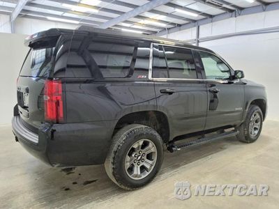 Trzecie zdjęcie samochodu z tyłu: 2018 CHEVROLET TAHOE K1500 LT VIN:1GNSKBKC7JR223596 - miniatura