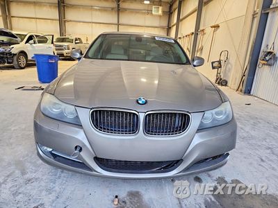 Piąte zdjęcie samochodu w środku: 2011 BMW 335 XI VIN:WBAPL5C57BA919059 - miniatura