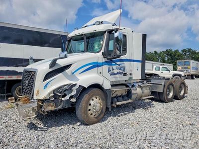 2022 VOLVO VNL SEMI TRUCK 4V4NC9EH3NN299109 - główne zdjęcie licytacji z USA - miniatura