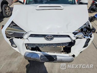 Zdjęcie 11 z 12 samochodu: 2016 TOYOTA 4RUNNER TRAIL VIN:JTEBU5JR0G5316482 - miniatura
