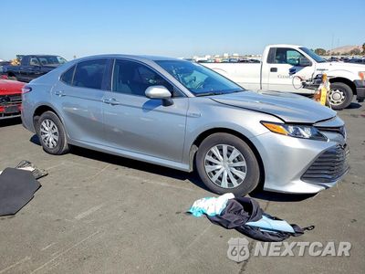 Czwarte zdjęcie samochodu z boku: 2020 TOYOTA CAMRY LE VIN:4T1C31AK7LU536477 - miniatura