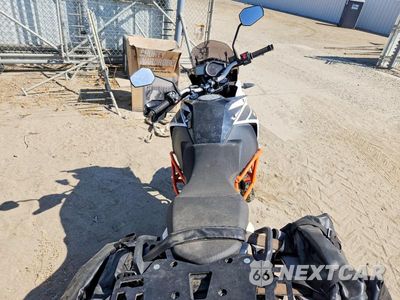 Zdjęcie 6 z 8 samochodu: 2018 KTM 1090 ADVENTURE R VIN:VBKV49408JM985469 - miniatura