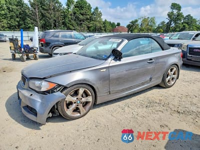 2010 BMW 135 I WBAUN9C54AVK41480 - główne zdjęcie licytacji z USA - miniatura