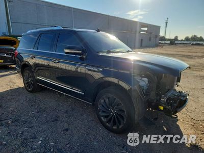 Czwarte zdjęcie samochodu z boku: 2021 LINCOLN NAVIGATOR RESERVE VIN:5LMJJ2LT0MEL07317 - miniatura