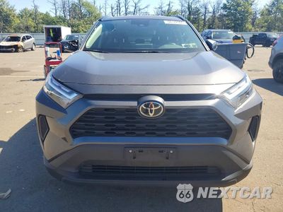 Piąte zdjęcie samochodu w środku: 2024 TOYOTA RAV4 XLE VIN:2T3P1RFVXRW440688 - miniatura
