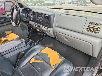 Zdjęcie 8 z 12 samochodu: 2004 FORD F250 SUPER DUTY VIN:1FTNX21L04ED34348 - miniatura