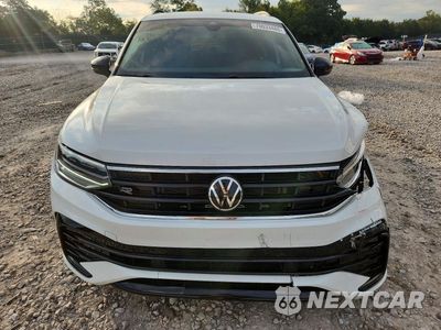 Piąte zdjęcie samochodu w środku: 2023 VOLKSWAGEN TIGUAN SE R-LINE BLACK VIN:3VVCB7AX3PM082469 - miniatura