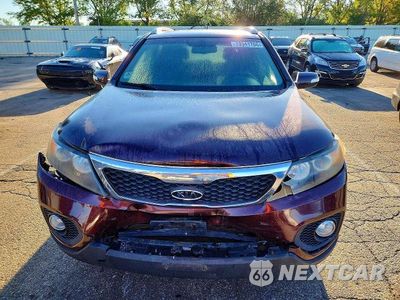 Piąte zdjęcie samochodu w środku: 2013 KIA SORENTO LX VIN:5XYKT3A68DG390463 - miniatura