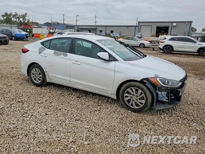 Czwarte zdjęcie samochodu z boku: 2017 HYUNDAI ELANTRA SE VIN:5NPD74LF6HH173668 - miniatura