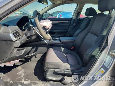 Zdjęcie 7 z 13 samochodu: 2019 HONDA ACCORD LX VIN:1HGCV1F13KA017314 - miniatura