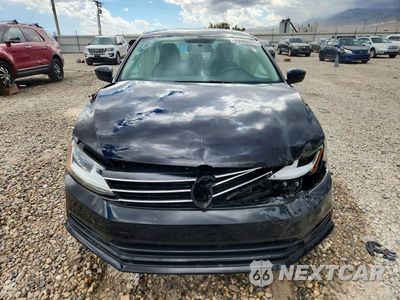 Piąte zdjęcie samochodu w środku: 2017 VOLKSWAGEN JETTA S VIN:3VW2B7AJ6HM230957 - miniatura