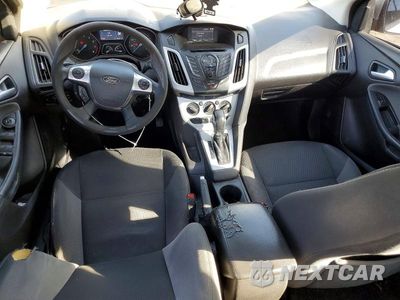 Zdjęcie 9 z 13 samochodu: 2014 FORD FOCUS SE VIN:1FADP3F29EL144309 - miniatura