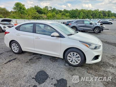 Czwarte zdjęcie samochodu z boku: 2019 HYUNDAI ACCENT SE VIN:3KPC24A37KE076445 - miniatura