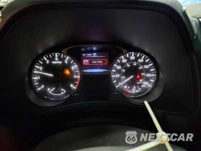 Zdjęcie 9 z 14 samochodu: 2016 NISSAN PATHFINDER SL VIN:5N1AR2MM8GC626953 - miniatura