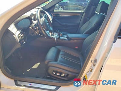 Zdjęcie 7 z 12 samochodu: 2020 BMW M550XI VIN:WBAJS7C02LBN96544 - miniatura