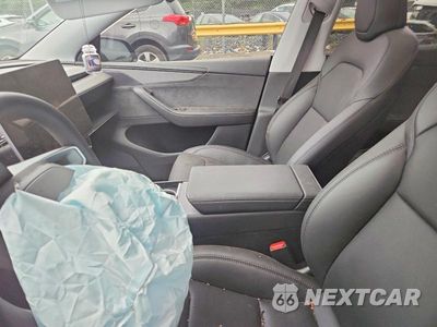 Zdjęcie 7 z 13 samochodu: 2026 TESLA MODEL Y VIN:7SAYGDEE4TA623234 - miniatura