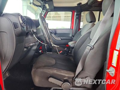 Zdjęcie 7 z 12 samochodu: 2017 JEEP WRANGLER UNLIMITED SPORT VIN:1C4BJWDGXHL651047 - miniatura