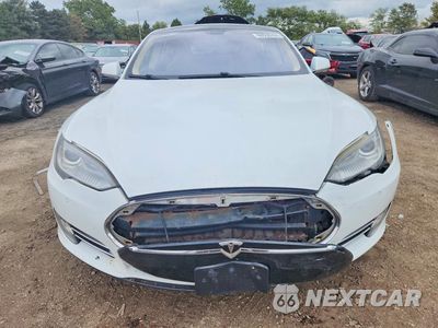 Piąte zdjęcie samochodu w środku: 2013 TESLA MODEL S VIN:5YJSA1DG9DFP21993 - miniatura