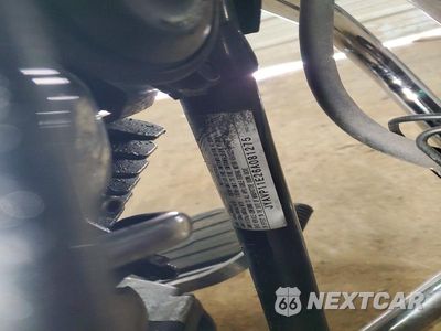 Zdjęcie 9 z 9 samochodu: 2006 YAMAHA XVS1100 A VIN:JYAVP11E26A081275 - miniatura