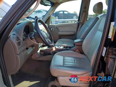 Zdjęcie 7 z 13 samochodu: 2006 JEEP LIBERTY LIMITED VIN:1J4GL58K16W101007 - miniatura