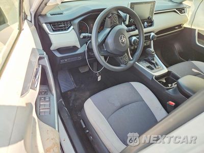 Zdjęcie 8 z 13 samochodu: 2019 TOYOTA RAV4 XLE VIN:JTMP1RFV5KD007752 - miniatura