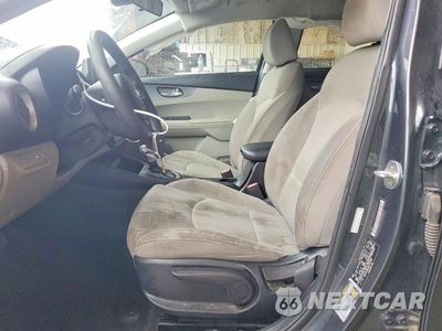 Zdjęcie 7 z 12 samochodu: 2019 KIA FORTE LXS VIN:3KPF24AD3KE115702 - miniatura