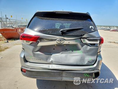 Zdjęcie 6 z 13 samochodu: 2018 TOYOTA HIGHLANDER XLE VIN:5TDKZRFH2JS271446 - miniatura