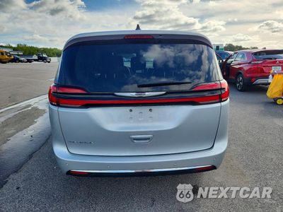 Zdjęcie 6 z 13 samochodu: 2024 CHRYSLER PACIFICA TOURING L VIN:2C4RC1BG0RR179870 - miniatura