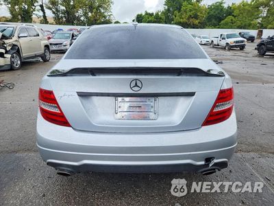 Zdjęcie 6 z 12 samochodu: 2013 MERCEDES-BENZ C 300 4MATIC VIN:WDDGF8AB4DA842471 - miniatura