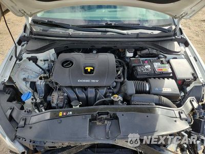 Zdjęcie 11 z 12 samochodu: 2017 HYUNDAI ELANTRA VALUE EDITION VIN:5NPD84LF7HH208229 - miniatura
