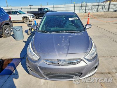 Piąte zdjęcie samochodu w środku: 2017 HYUNDAI ACCENT SE VIN:KMHCT5AE3HU310512 - miniatura