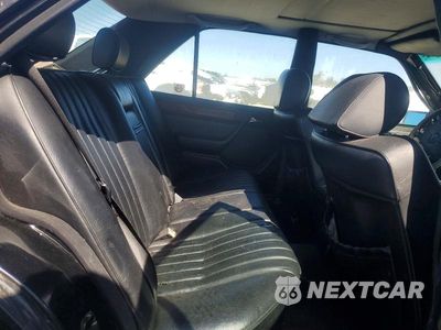 Zdjęcie 10 z 12 samochodu: 1991 MERCEDES-BENZ 300 E 2.6 VIN:WDBEA26D4MB298375 - miniatura