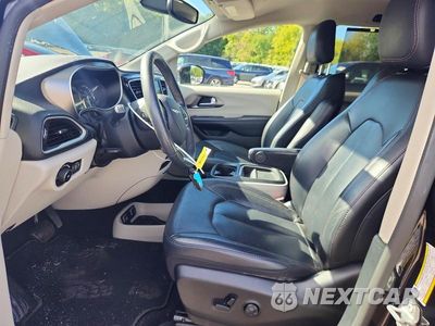 Zdjęcie 7 z 13 samochodu: 2020 CHRYSLER PACIFICA TOURING L VIN:2C4RC1BG6LR210191 - miniatura