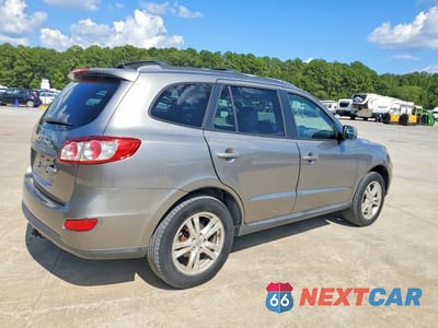Trzecie zdjęcie samochodu z tyłu: 2011 HYUNDAI SANTA FE SE VIN:5XYZH4AG8BG049463 - miniatura