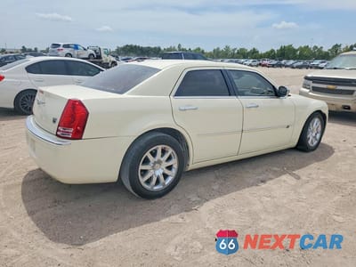 Trzecie zdjęcie samochodu z tyłu: 2009 CHRYSLER 300C VIN:2C3KA63T79H612871 - miniatura