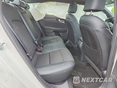 Zdjęcie 10 z 12 samochodu: 2021 KIA FORTE GT LINE VIN:3KPF34AD1ME341219 - miniatura