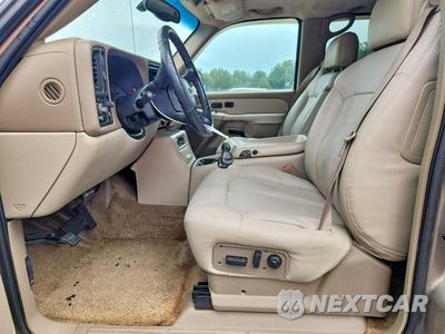 Zdjęcie 7 z 13 samochodu: 2002 CHEVROLET TAHOE C1500 VIN:1GNEC13Z82R135892 - miniatura