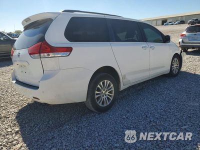 Trzecie zdjęcie samochodu z tyłu: 2011 TOYOTA SIENNA XLE 8-PASSENGER VIN:5TDYK3DCXBS041674 - miniatura