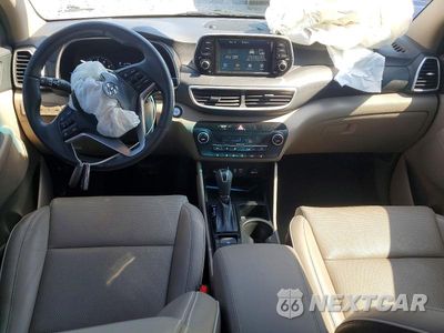 Zdjęcie 8 z 13 samochodu: 2020 HYUNDAI TUCSON LIMITED VIN:KM8J33AL5LU182924 - miniatura