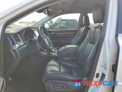 Zdjęcie 7 z 13 samochodu: 2017 TOYOTA HIGHLANDER SE VIN:5TDJZRFH8HS478199 - miniatura